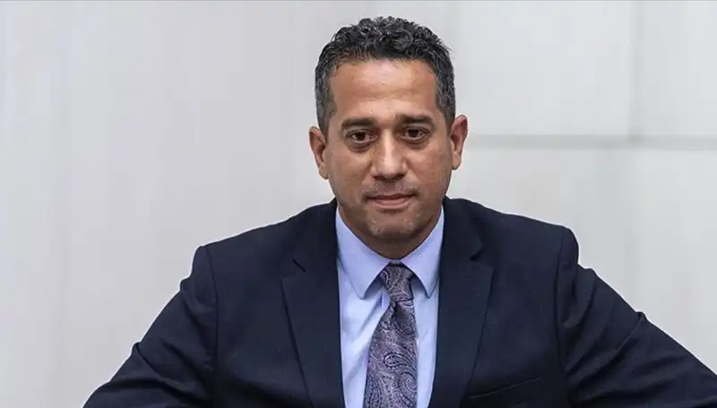 Ali Mahir Başarır: CHP'nin Dinamik İsimlerinden Biri ve Siyasi Yolculuğu