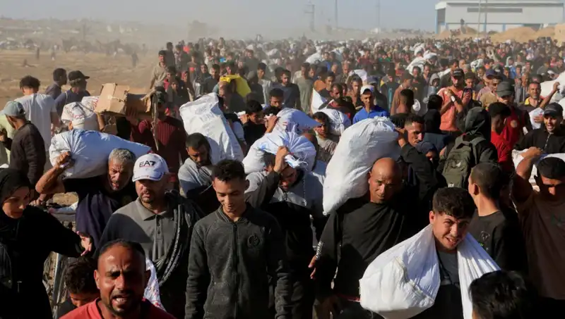 İsrail Ordusu, Han Yunus'ta Kuşatmayı Genişletti: 15 Kilometrelik Koridor Açıldı