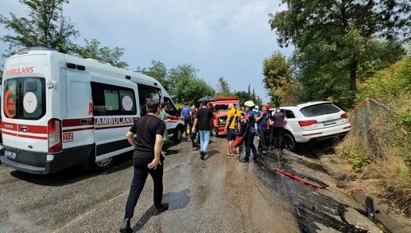 Sakarya’da Feci Kaza: Kamyonet ile Cip Çarpıştı, Beş Yaralı