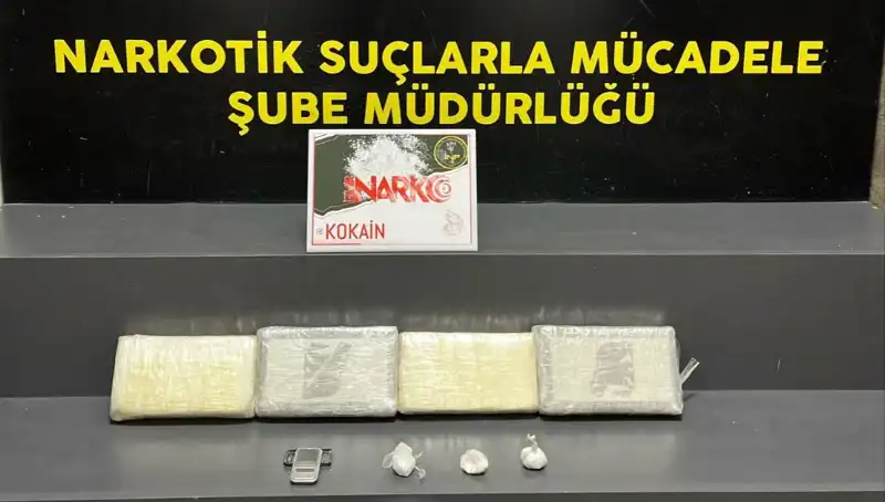 İzmir'de Büyük Uyuşturucu Operasyonu: Ulaşan Bilgiler Şok Edici