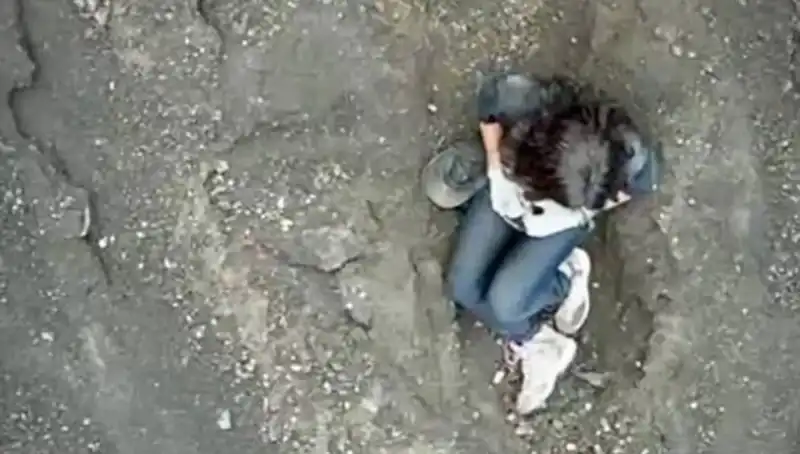Turist Yanardağın İçine Düşerek Dört Gün Sonra Ölü Bulundu