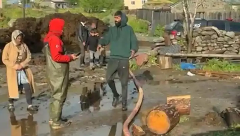 Ardahan'da Yaşanan Şiddetli Sağanak, Sele Dönüştü!