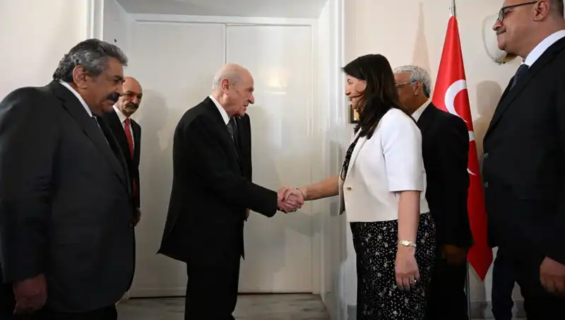 Bahçeli, DEM Parti Heyetiyle Görüşerek Siyasette Yeni Bir Dönemi Başlattı