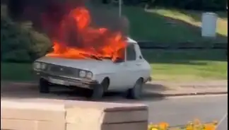 Meclis Önünde Beyaz Toros Yangını: ÖTV İndirimi İçin Protesto Edildi