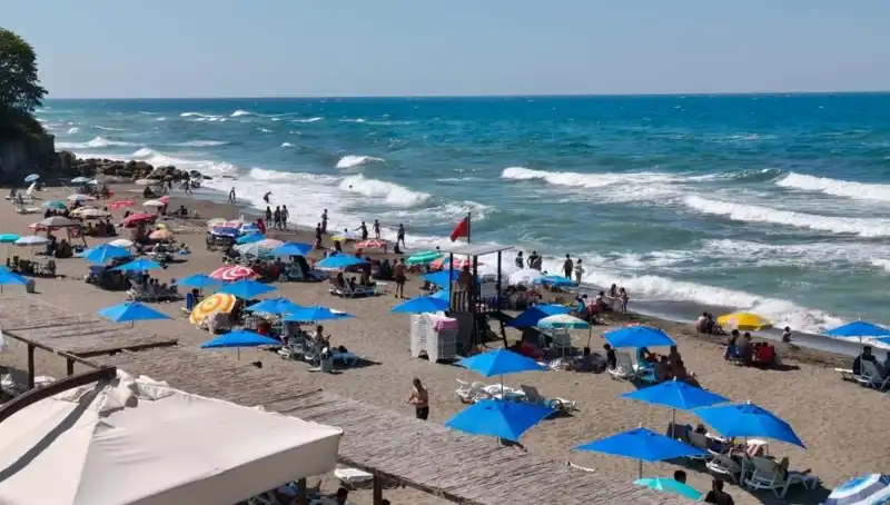 Akçakoca'da Deniz Yasağı: Nedenleri ve Bilmeniz Gerekenler