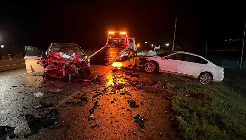 Çanakkale’de Korkunç Trafik Kazası: 3 Can Gitti, 1 Kişi Yaralı
