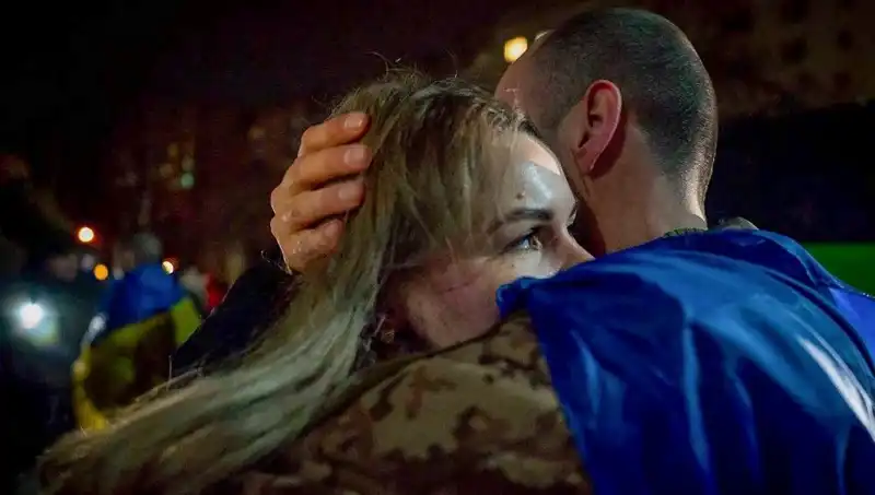 Ukrayna ve Rusya 350 Savaş Esirini Gerçekleştirdiği Takasla İlişkilerde Yeni Bir Dönem Mi Başlatıyor?