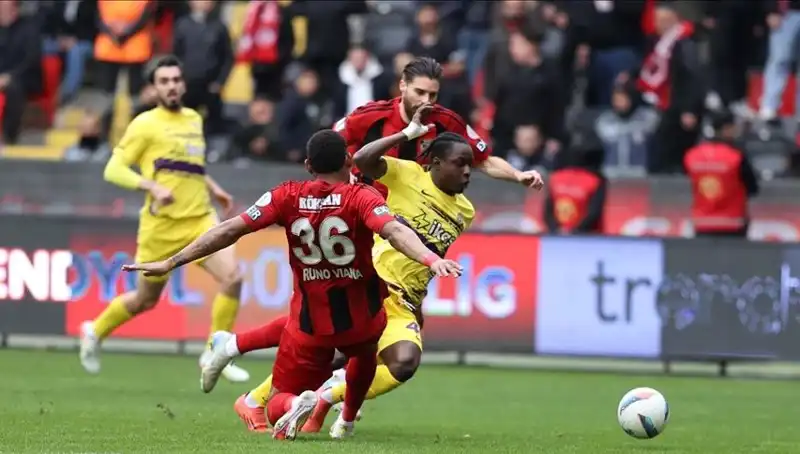 Süper Lig Heyecanı Yeniden Başlıyor: Haftanın En Çekişmeli Maçları