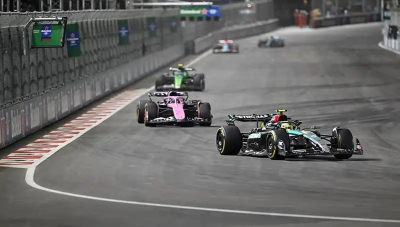 F1 Yeni Sezon: 2023'ün Hız Dolu Yarış Takvimi ve Beklentiler
