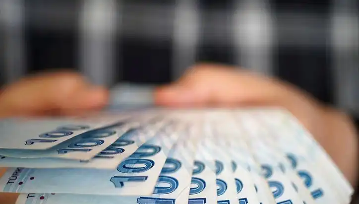 Emekli Promosyonlarında Temmuz 2025 Rekabeti: Hangi Bankalar Hangi Miktarları Sunuyor?